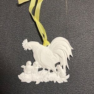 Hutschenreuther biscuit porcelain super fragile hen & chicks ornament